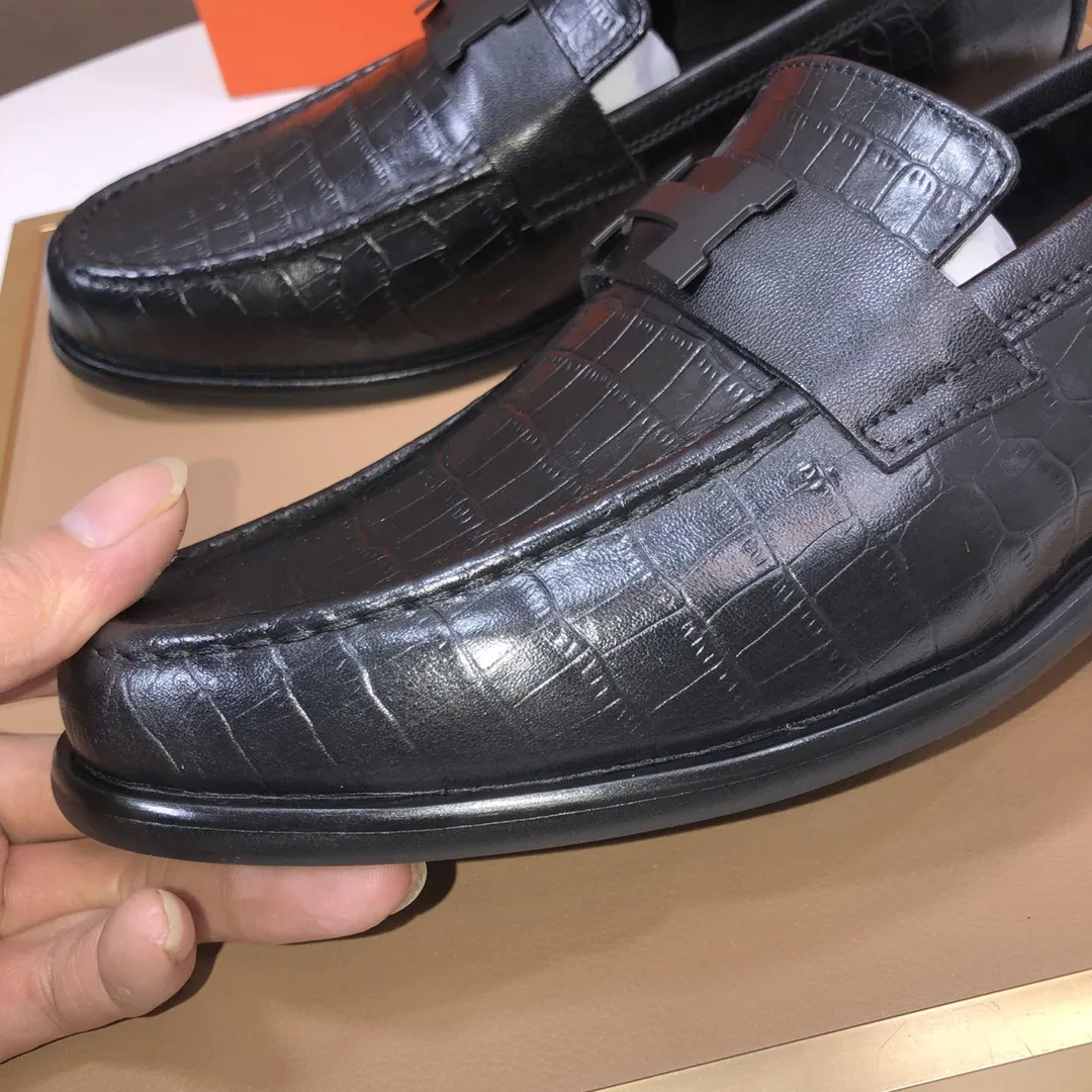 Men's shoes💰460💰[HERMES] (sheepskin lining)🍀Italian top luxury🍀He does not pursue novel styles and gorgeous colors, but attracts the favor of successful men with his flawless, elegant and classic style. Formal leather shoes This very comfortable, simple and stable style allows you to easily match any style! The pattern is absolutely 1:1 refined from the original case, and we strive for excellence in materials, imported cowhide + sheepskin lining💪💪💪extraordinary texture👍! .Black Brown Size: 38-45 (45 customized)